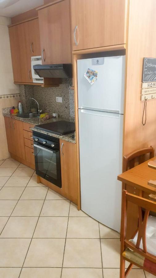 Apartamento Relax,A 2Min De La Playa Y Parking Gratuito Apartment Салоу Екстериор снимка